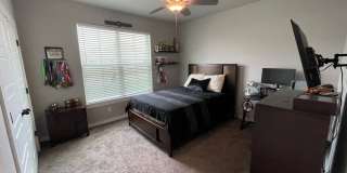 4-Bedroom House for Rent in Temple Gallery 23