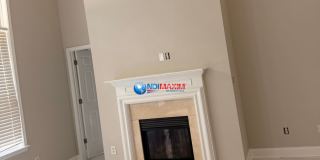 Spacious 4-bedroom house with fenced, FENCED backyard, Master on Main. Plus BONUS Room Gallery 1