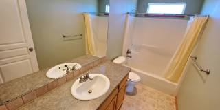 Pet Friendly 3 Bed / 2.5 Bath Home Near I-5 Gallery 12