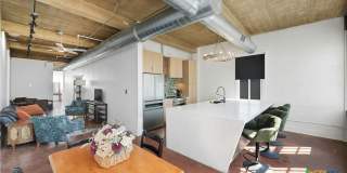 222 Losoya Gallery 24