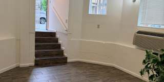 West Oakland 3 Bedroom Flat! Gallery 4
