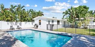 413 NE 25th Ave Gallery 1