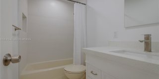 11903 Southwest 110th Street Circle East Gallery 3