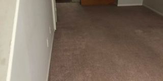 ONE BEDROOM LOFT STYLE UNIT ON SHUTTLE ROUTE! Gallery 1