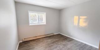Newly Updated 2 bedroom 1.5 Bath Unit. Gallery 9