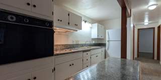 Open Concept 2-Bedroom, 1-Bath Apartment In Convienient Downtown Location! Gallery 9