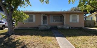 925 Stirman Street Gallery 1