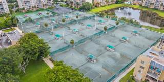Tennis Towers Apartments Gallery 17