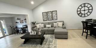 4533 SW 143rd Pl Gallery 3