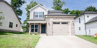 Pet Friendly Three Bedroom! Gallery 1