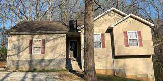 Beautiful House with Privacy Gallery 1