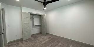 Large 3 Bed 2.5 Bath Duplex Includes Office Space (See Contact Info Below) Gallery 10