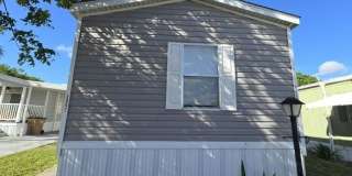 5007 NE 1 TERR 5007 NE 1 TERR Gallery 1