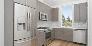 Modern 2 Bedroom with Rooftop Retreat and Garage Gallery 9