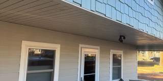 Cozy 2-Bedroom Home in Mountainaire | Backyard + Washer  Dryer Gallery 1