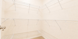 3 Bedroom condo in Lake Elsinore Gallery 8