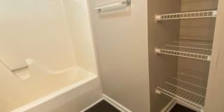 Harney Street Apartments Gallery 36