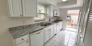 3747 SW Santa Barbara Place Gallery 5