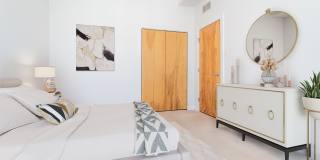 845 W ALTGELD Street Gallery 24