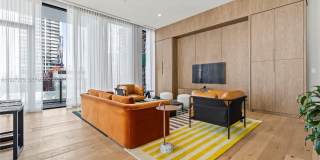 11 NE 6th St Gallery 26