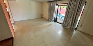 East- 3 bedroom/ 2 bathroom home with sparkling pool! Gallery 10