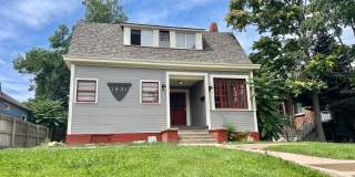 Spacious 8 Bedroom across from UNC - PRE-LEASING FOR AUGUST Gallery 1