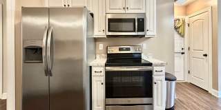 3 BD, 2 BA Home in Wilson Gallery 10