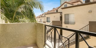 Kenwood Mews Gallery 11