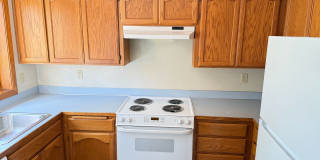 1611 Adkins St. Gallery 7