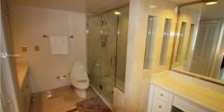 5151 COLLINS AV Gallery 19