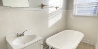 Downtown Home with fence and nice updates and clawfoot tub Gallery 7