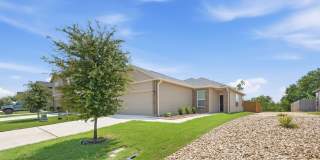 *COMING SOON* Kitchen Lovers Dream – Tons of Cabinet Space & Included Appliances! Gallery 4