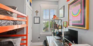 509 FRANKLIN Street NE Gallery 19