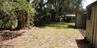 4 Bedroom/2 Bath located in Golf Club Manor Gallery 17