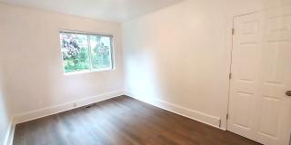 Spacious 4BD/3BA with Fenced Yard & Front Porch in North Seattle! Gallery 31