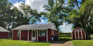 Very nice 2BR home with parking off street near major employers! Gallery 1