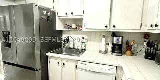 10000 W Bay Harbor Dr Gallery 15
