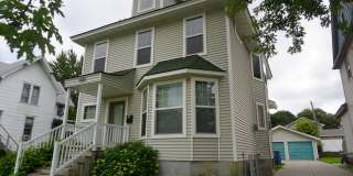 5-Bedroom House Near U of MN Campus Gallery 1