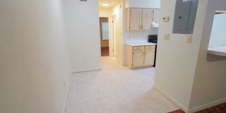 3 Bed / 2 Bath END Unit Townhome in Popular Westridge! Gallery 5