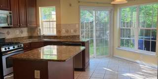 Updated Townhouse in Ballenger Creek Gallery 4