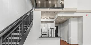 520 JOHN CARLYLE Street Gallery 18