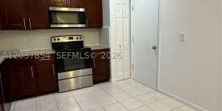 5541 NW 90th Ter Gallery 4