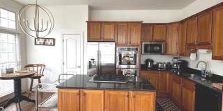 1607 SENECA Avenue Gallery 10