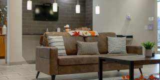 401 Lofts Gallery 18