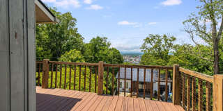 2-Bedroom, 2-Bathroom Condo with Stunning Downtown Views Gallery 27
