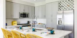 The Hillmont Gallery 32