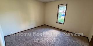 522 E Washita Gallery 7