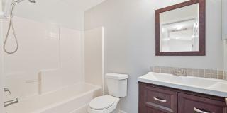 Well Maintained Duplex in Lehigh with 1 Car Garage! Gallery 19