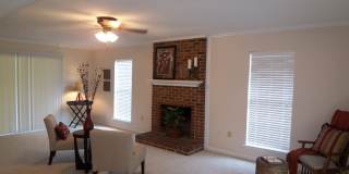 2 Story Home on Cul De Sac Lot!! Gallery 3