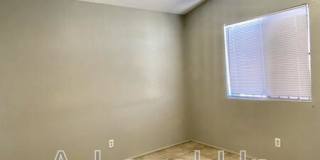 405 East Thoroughbred Street - 1 Gallery 10